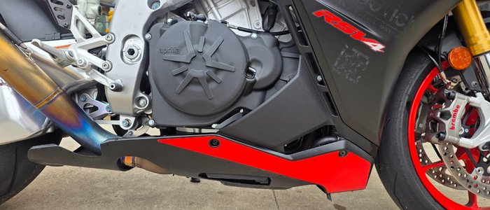 2024 APRILIA RSV4 BLACK