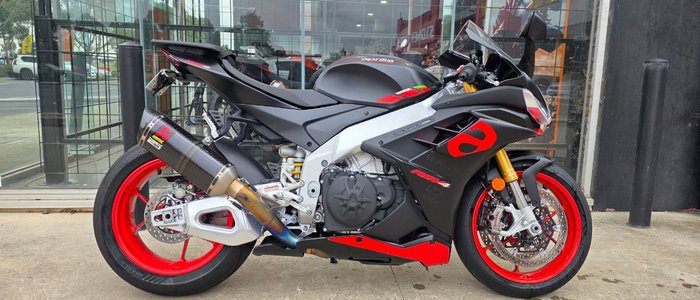 2024 APRILIA RSV4 BLACK