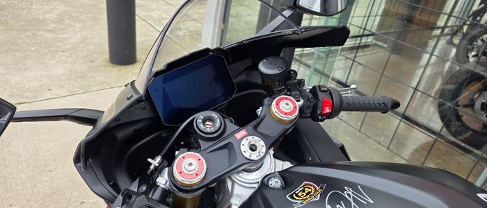 2024 APRILIA RSV4 BLACK