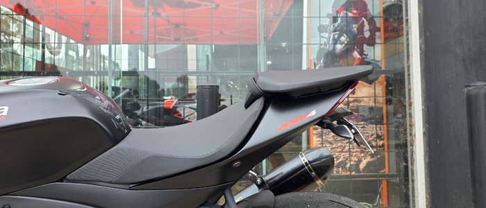 2024 APRILIA RSV4 BLACK