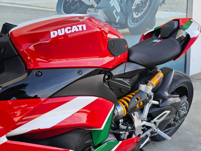 2023 DUCATI PANIGALE V2 BAYLISS 20TH ANNIV Red