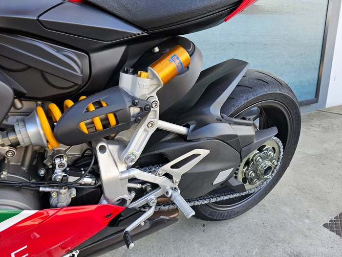 2023 DUCATI PANIGALE V2 BAYLISS 20TH ANNIV Red