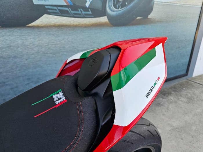 2023 DUCATI PANIGALE V2 BAYLISS 20TH ANNIV Red