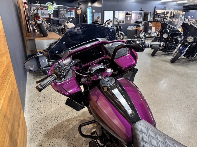 2025 HARLEY-DAVIDSON FLTRXSE CVO ROAD GLIDE (121)