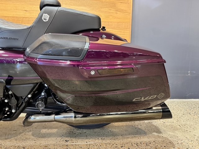 2025 HARLEY-DAVIDSON FLTRXSE CVO ROAD GLIDE (121)