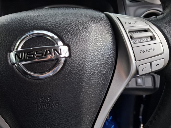 2017 Nissan Navara ST