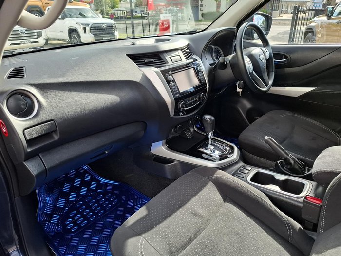 2017 Nissan Navara ST