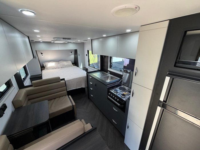 2026 ROADHOUSE CARAVANS Frontier 19.6ft Semi Off Road
