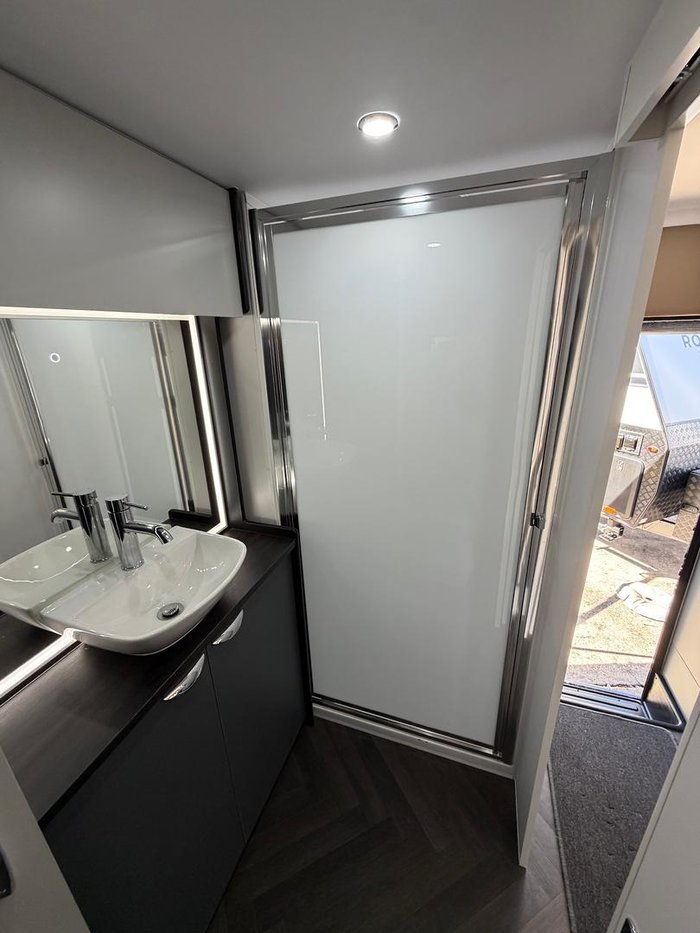 2026 ROADHOUSE CARAVANS Frontier 19.6ft Semi Off Road