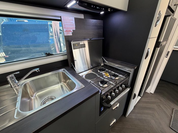 2026 ROADHOUSE CARAVANS Frontier 19.6ft Semi Off Road