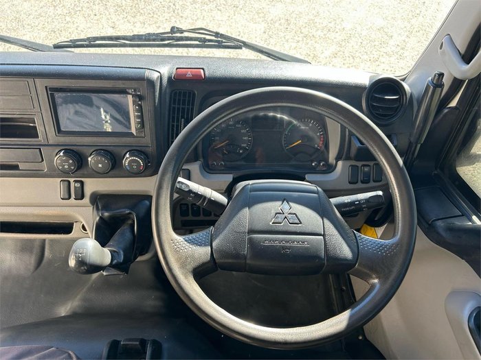 2018 Mitsubishi Canter 615