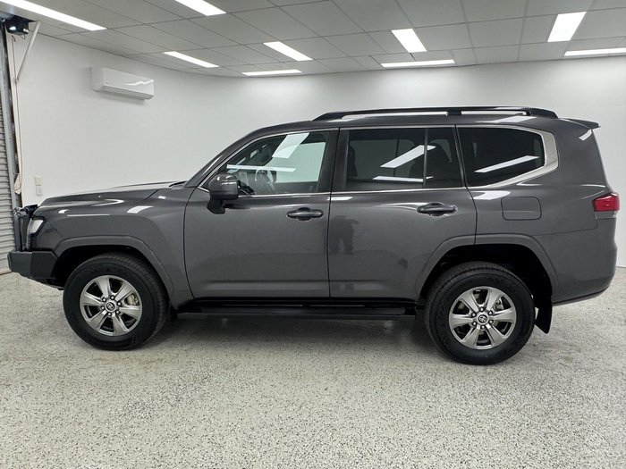 2022 Toyota Landcruiser VX FJA300R 4X4 Dual Range Graphite
