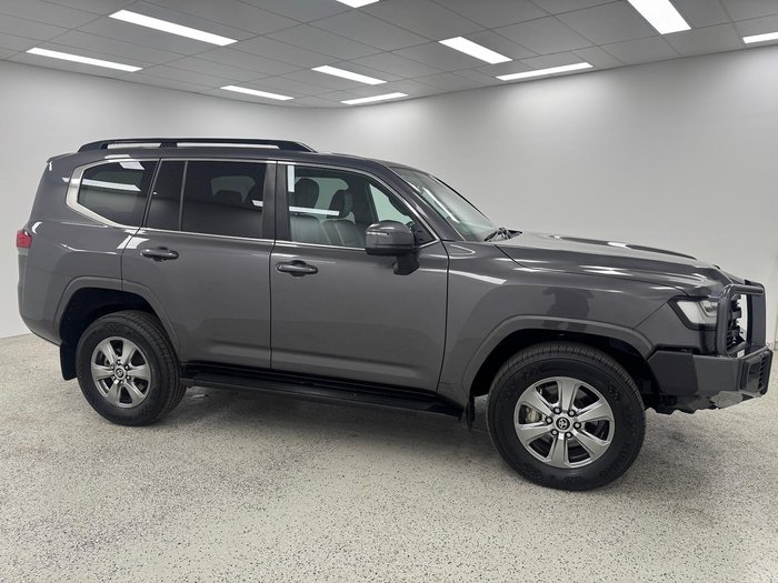 2022 Toyota Landcruiser VX FJA300R 4X4 Dual Range Graphite