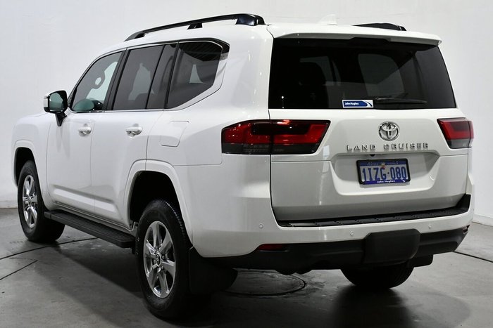 2025 Toyota Landcruiser VX
