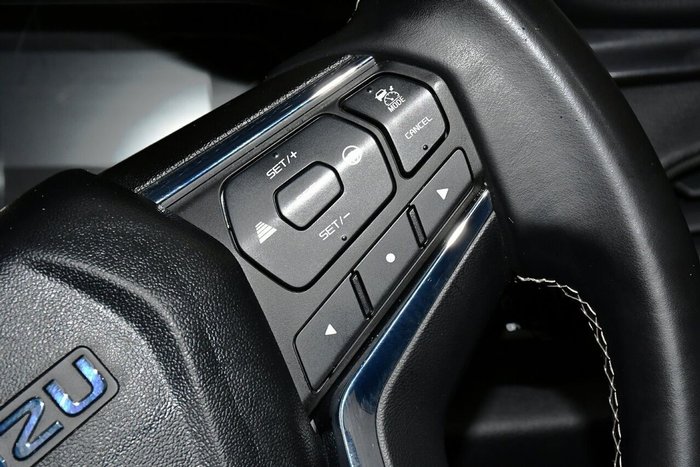 2023 Isuzu MU-X LS-T