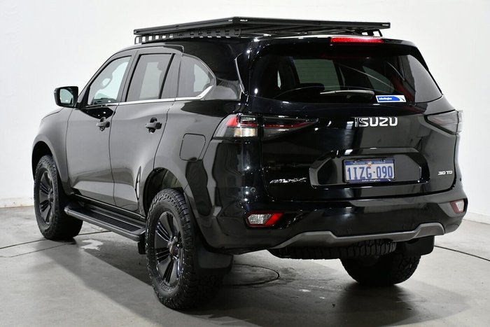 2023 Isuzu MU-X LS-T
