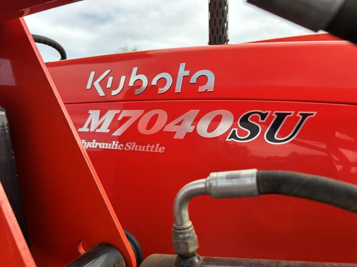 2023 Kubota M7040suhd 68Hp Rops Tractor & Qvx26 Loader