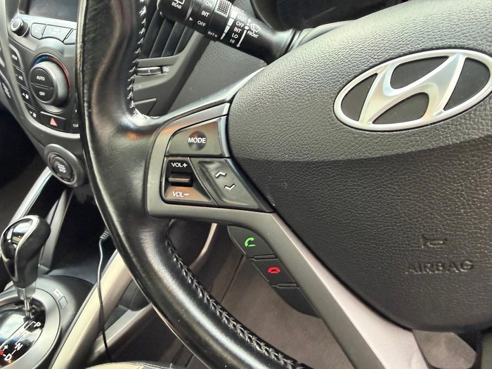 2014 Hyundai Veloster SR Turbo FS3 Veloster Red