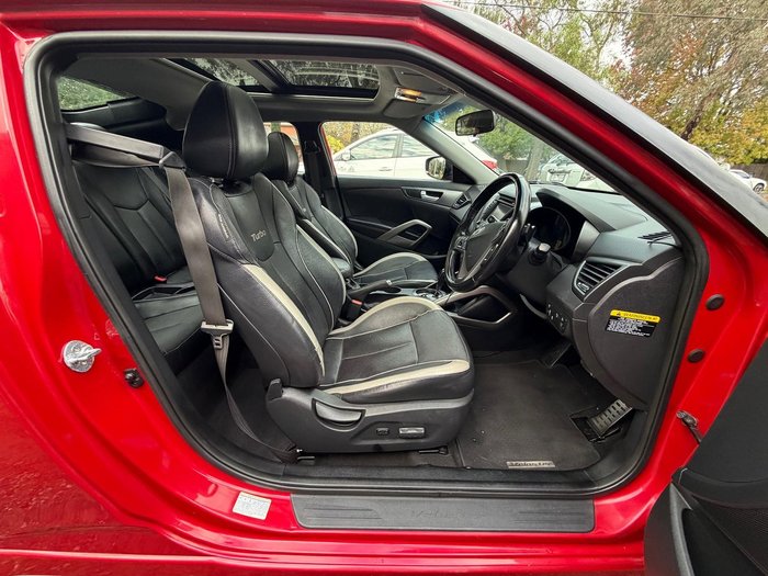 2014 Hyundai Veloster SR Turbo FS3 Veloster Red