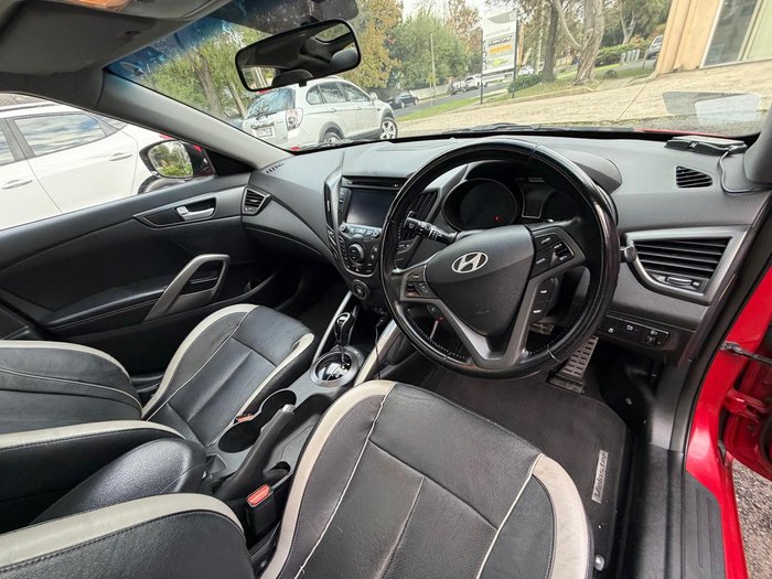 2014 Hyundai Veloster SR Turbo FS3 Veloster Red