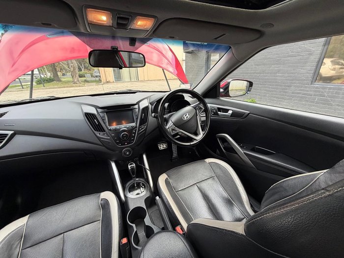 2014 Hyundai Veloster SR Turbo FS3 Veloster Red