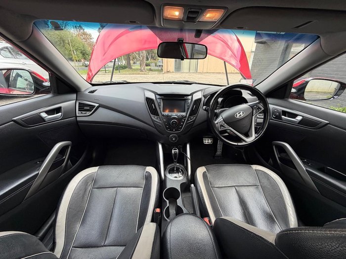 2014 Hyundai Veloster SR Turbo FS3 Veloster Red