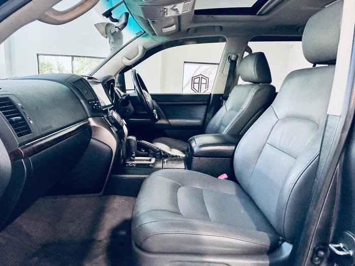 2012 Toyota Landcruiser VX