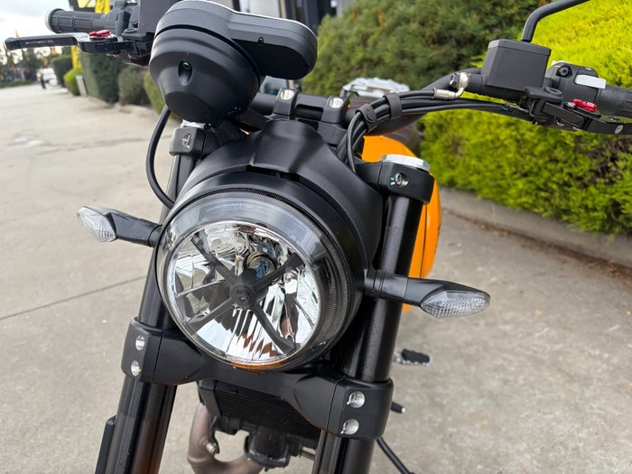 2022 DUCATI SCRAMBLER 1100 Yellow