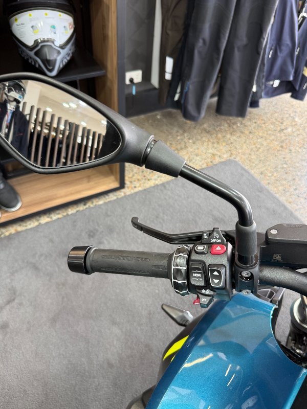 2026 BMW Motorrad R 1300 R (0M51) Snapper Rock Blue