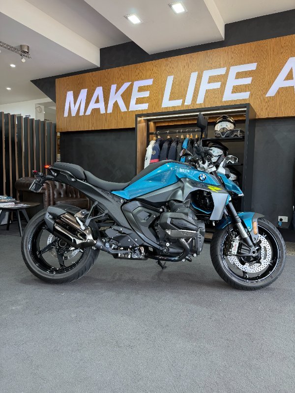 2026 BMW Motorrad R 1300 R (0M51) Snapper Rock Blue