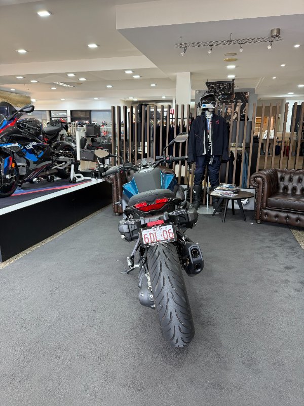 2026 BMW Motorrad R 1300 R (0M51) Snapper Rock Blue