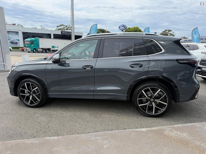 2025 Volkswagen Tiguan 195TSI R-Line
