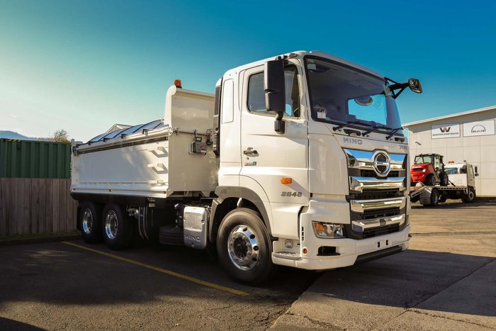 2025 Hino 700 Series FS 2632