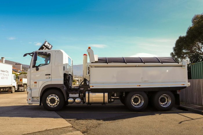 2025 Hino 700 Series FS 2632