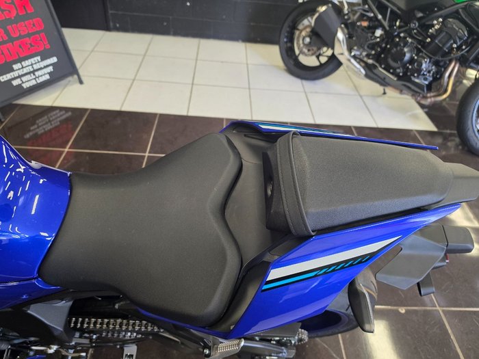 2025 Yamaha YZF-R1 BLUE