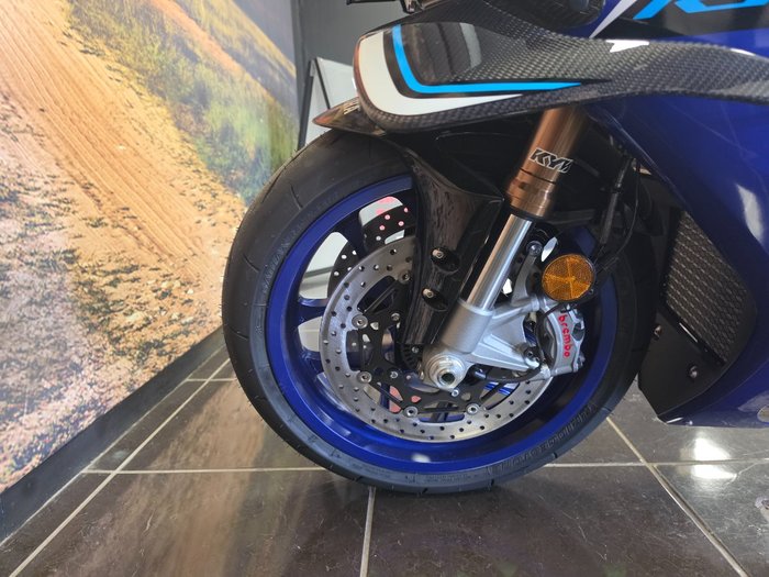 2025 Yamaha YZF-R1 BLUE