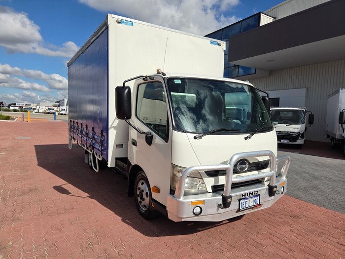 2013 Hino 616 - 300 Series AUTO 6 Pallet Tautliner