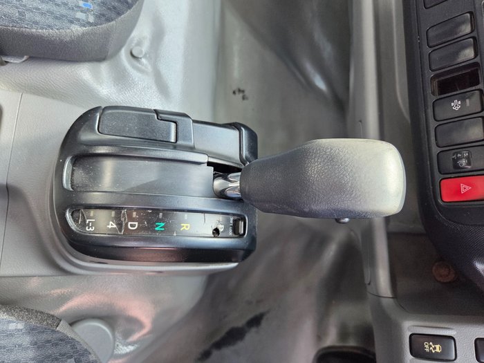 2013 Hino 616 - 300 Series AUTO 6 Pallet Tautliner
