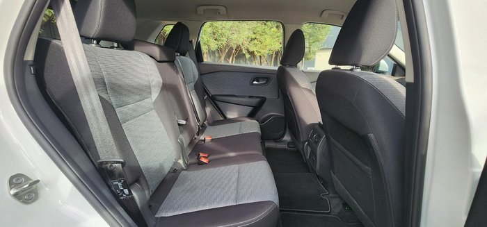 2025 Nissan X-TRAIL ST