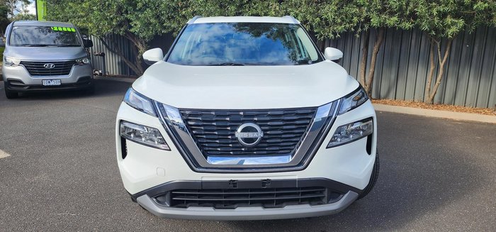 2025 Nissan X-TRAIL ST