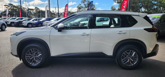 2025 Nissan X-TRAIL ST