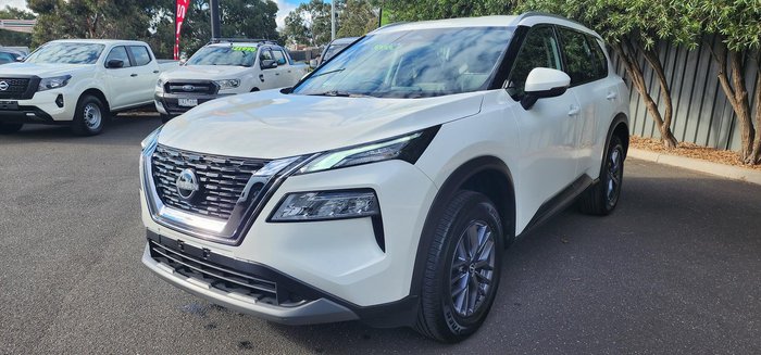 2025 Nissan X-TRAIL ST