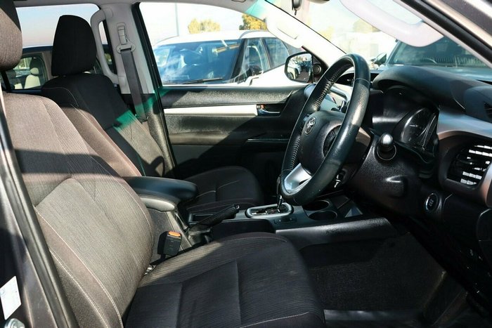 2022 Toyota Hilux SR5 Hi-Rider