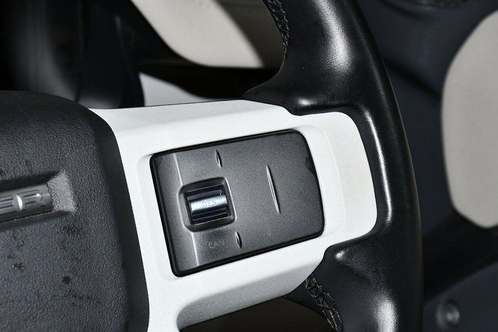 2023 Land Rover Defender 110 D300 SE