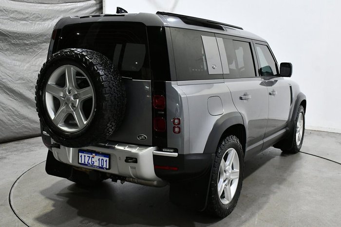 2023 Land Rover Defender 110 D300 SE