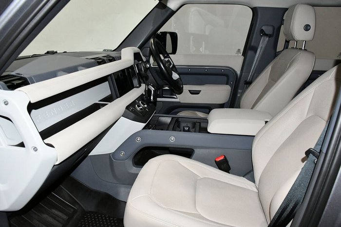 2023 Land Rover Defender 110 D300 SE