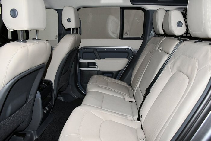 2023 Land Rover Defender 110 D300 SE