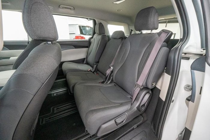 2023 Kia Carnival S