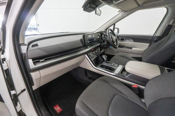 2023 Kia Carnival S