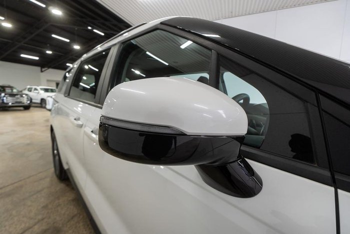 2023 Kia Carnival S